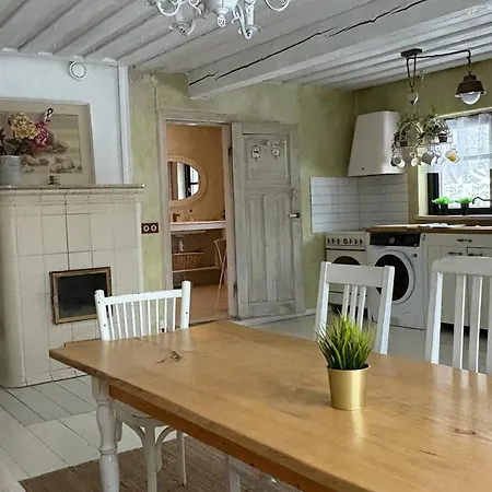 House In The City Ferienhaus *